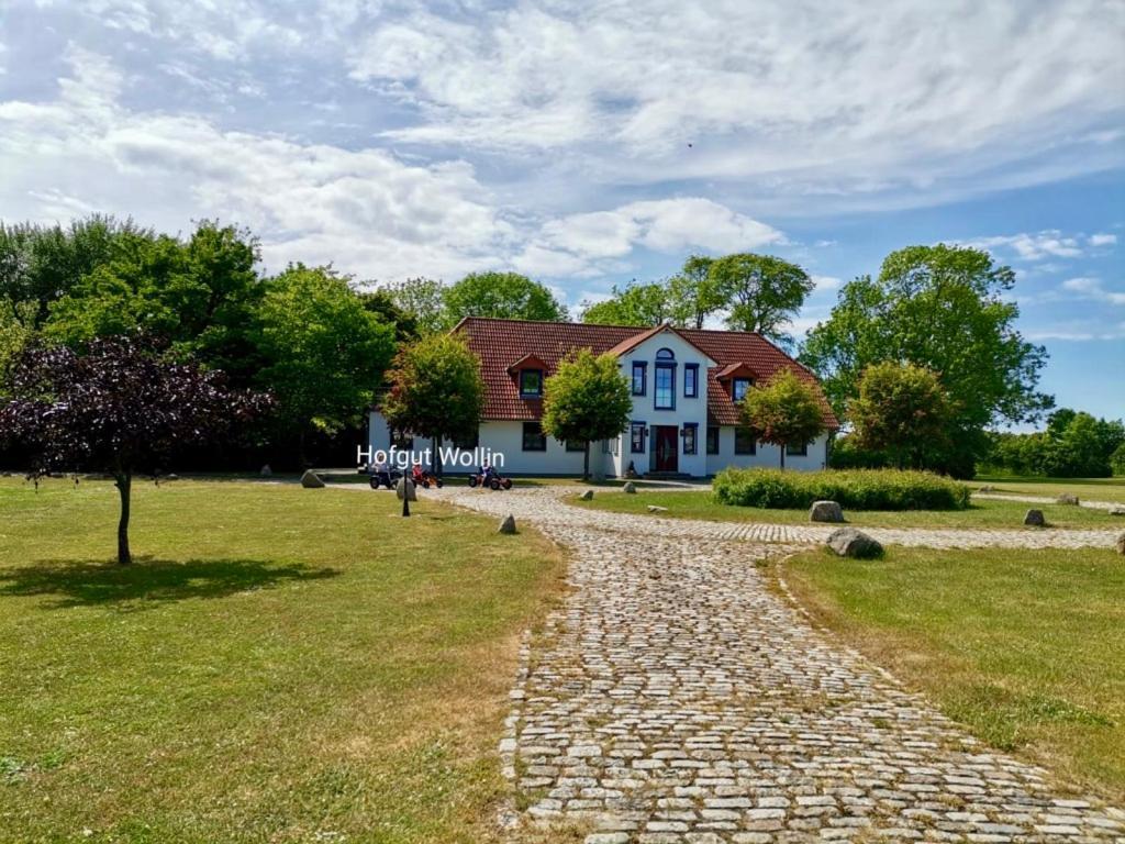 Hofgut Wollin Gmbh * Putgarten